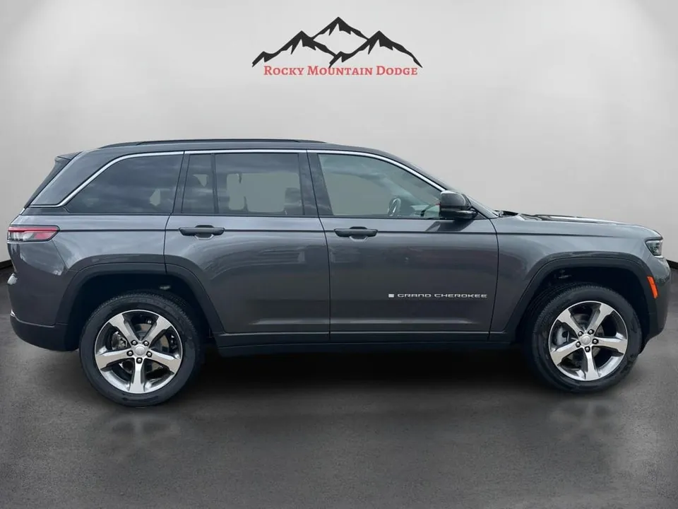Jeep Grand Cherokee 2026 photo 5