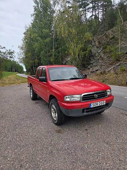 Mazda B2500