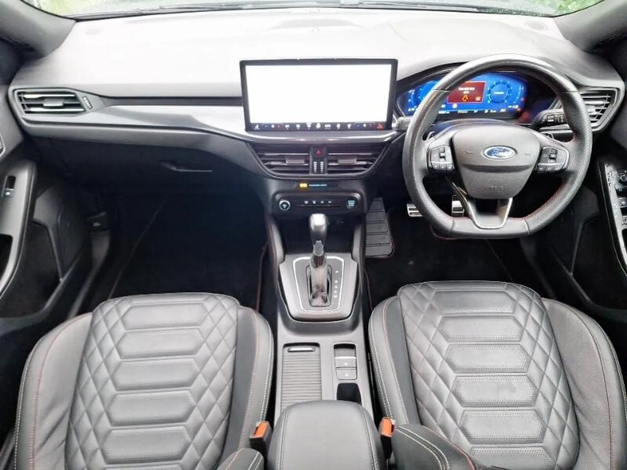 Ford Focus 2023 photo 3