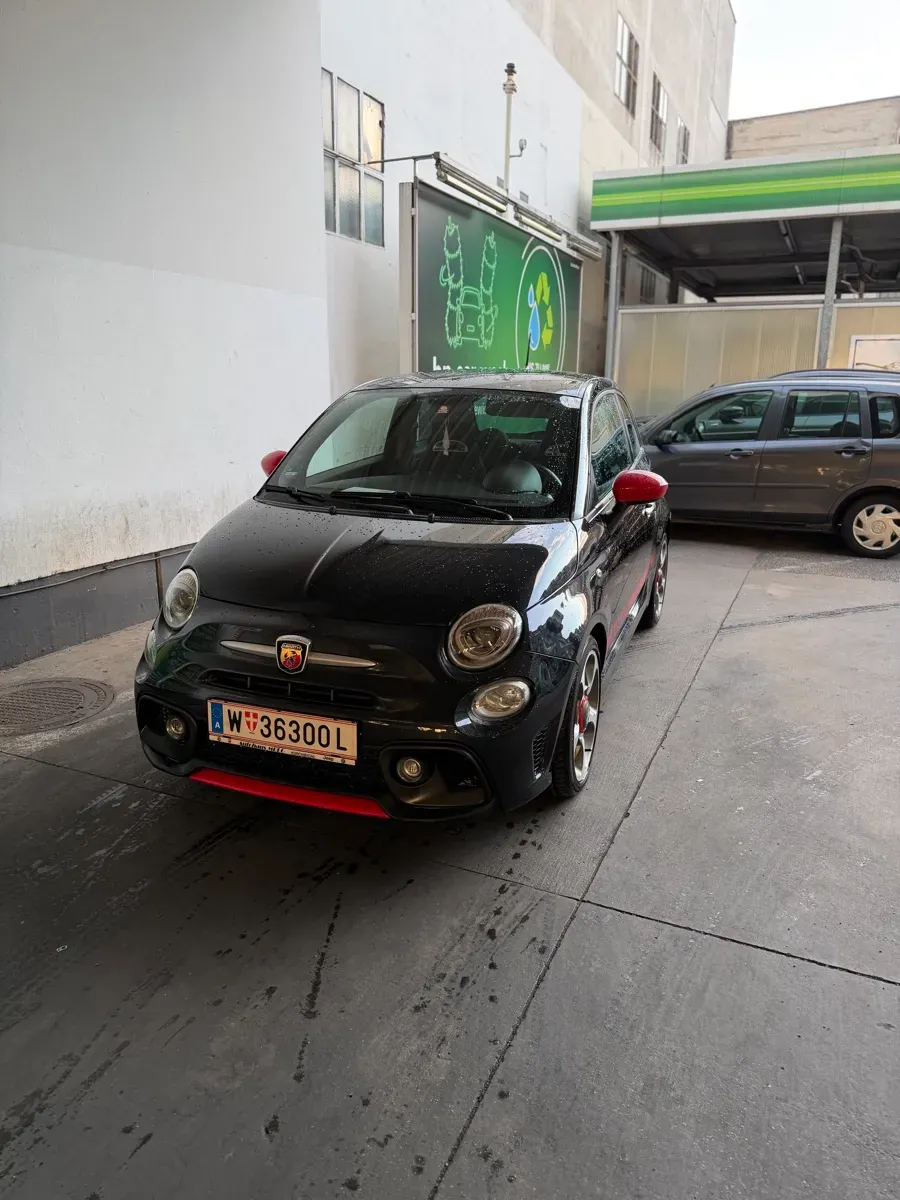 Abarth 500 2018 photo 2