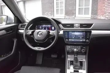 Skoda Superb 2024 photo 2