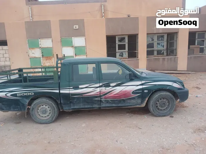 Toyota Hilux 2004 photo 5
