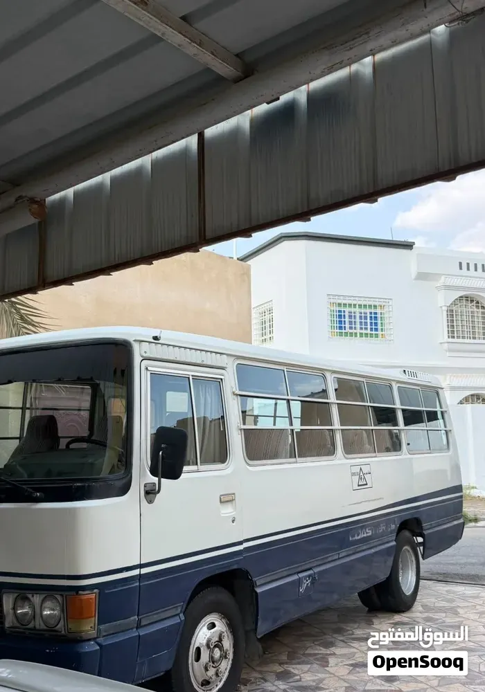 Toyota Hiace 1990 photo 2