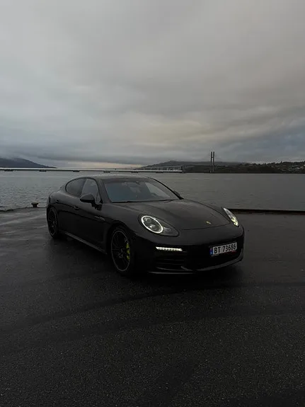 Porsche Panamera S