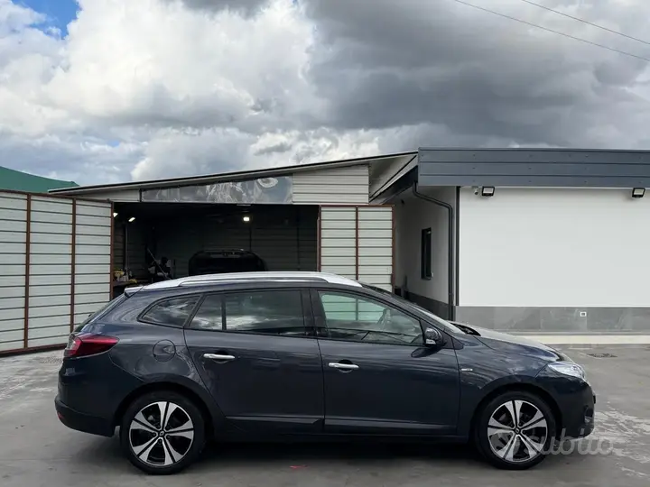 Renault Megane 2011 photo 4