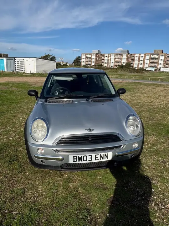Mini Hatch 2003 photo 3