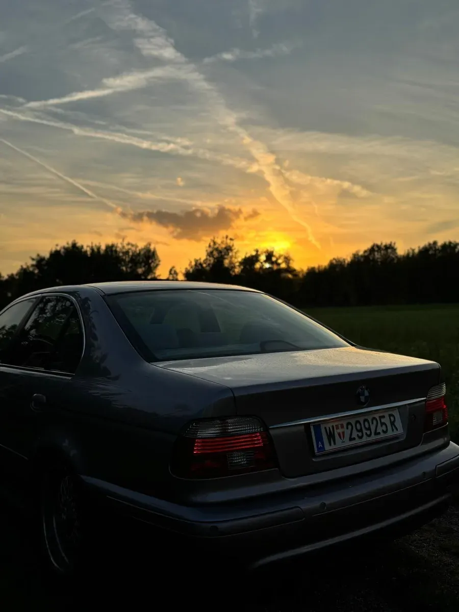 BMW 5 Series 2001 photo 2