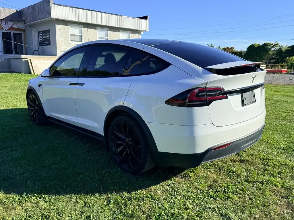 Tesla Model X 2022 photo 3