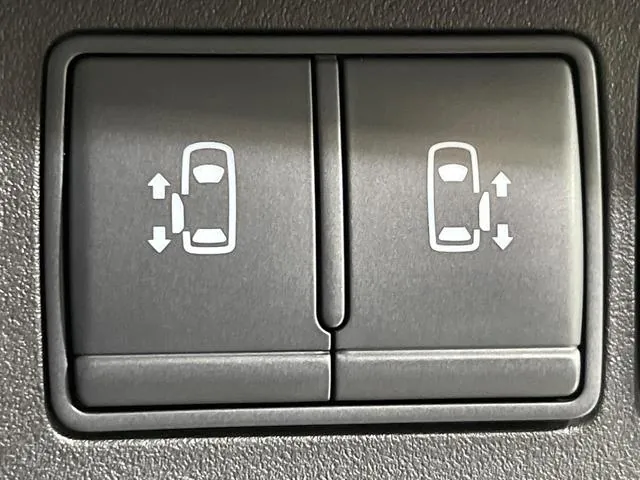 Nissan Safari 2012 photo 3