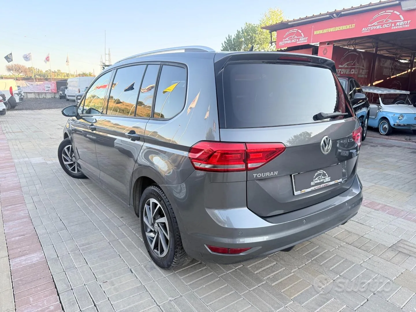 Volkswagen Touran 2017 photo 5