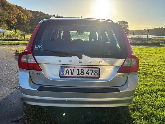 Volvo V70 2011 photo 4
