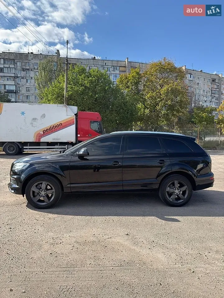 Audi Q7 2013 photo 4