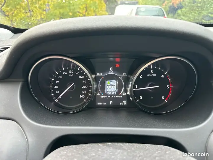 Land Rover Discovery Sport 2017 photo 3