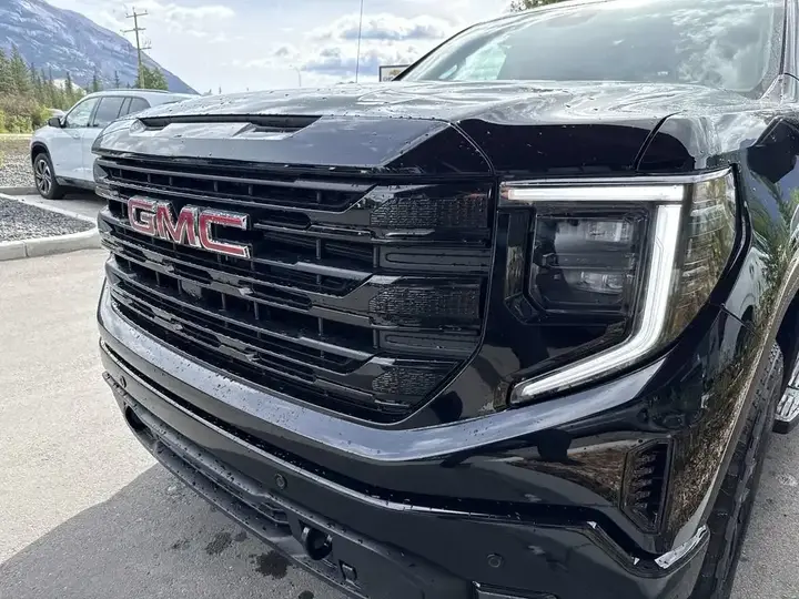 GMC Sierra 1500 2026 photo 3