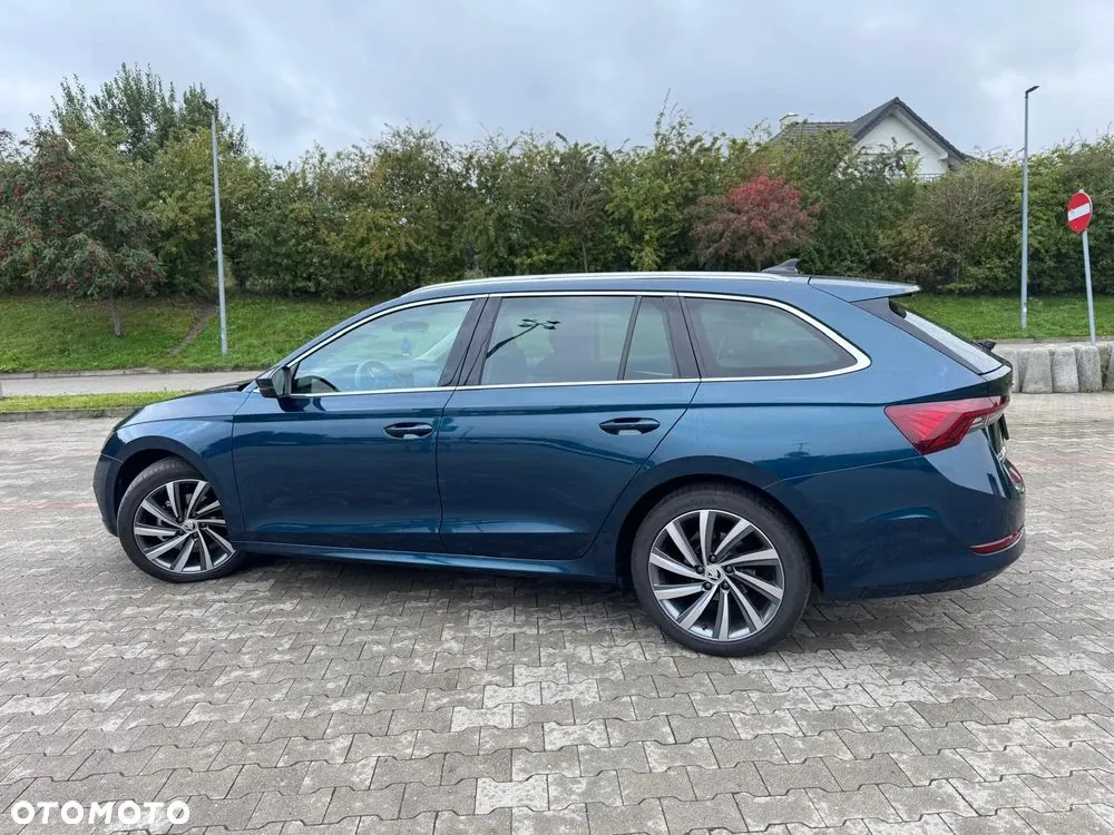 Skoda Octavia 2024 photo 2