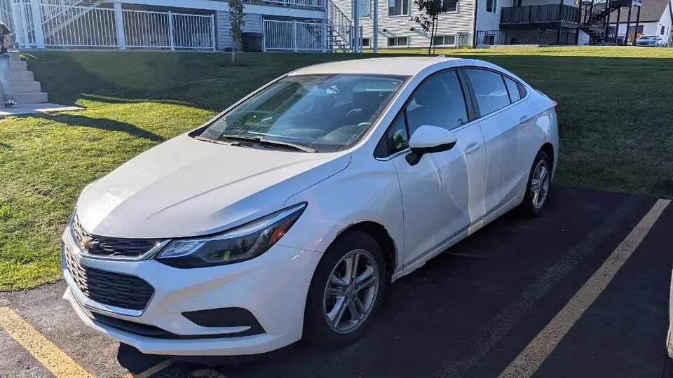 Chevrolet Cruze 2017 photo 3
