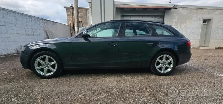 Audi A4 Avant 2010 photo 2