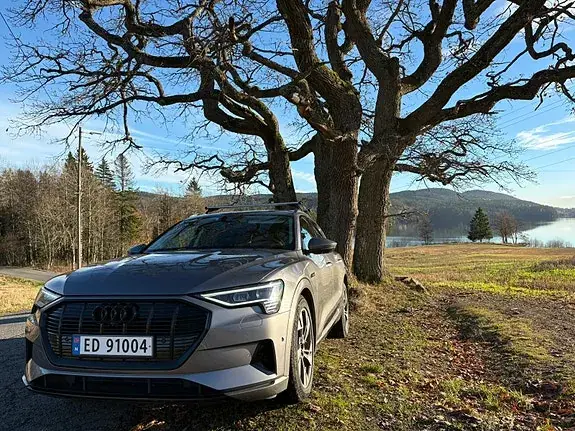 Audi E-Tron 2022 photo 2
