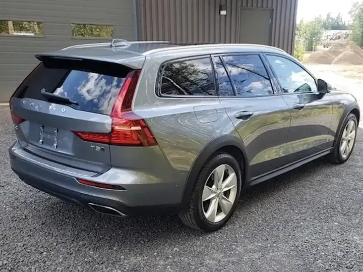 Volvo V60 Cross Country 2019 photo 5