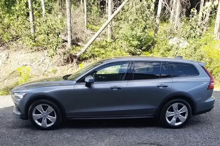 Volvo V60 Cross Country 2019 photo 2