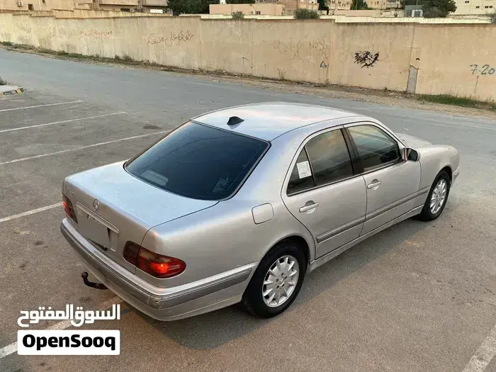 Mercedes-Benz E-Class 2002 photo 4