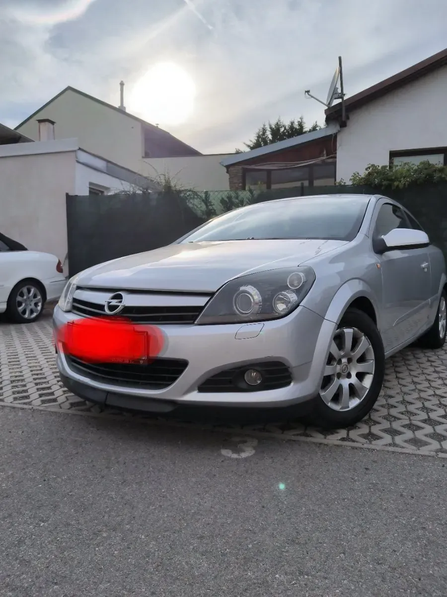 Opel Astra 2005 photo 2