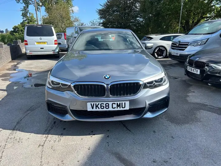 BMW 5 Series 2018 photo 2