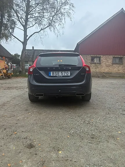 Volvo V60 2016 photo 2