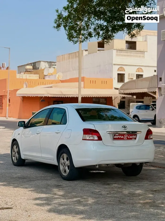 Toyota Yaris 2012 photo 3