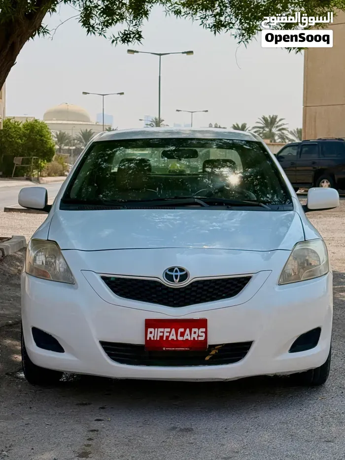 Toyota Yaris 2012 photo 4