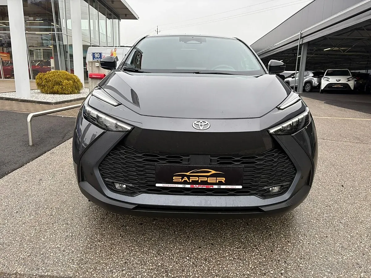 Toyota C-Hr 2024 photo 2