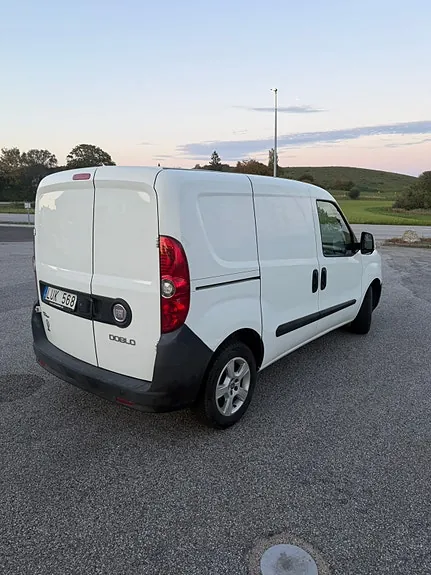 Fiat Doblo 2012 photo 2