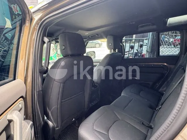 Land Rover Defender 2026 photo 3