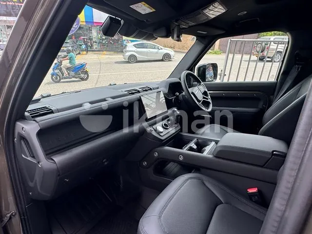 Land Rover Defender 2026 photo 2