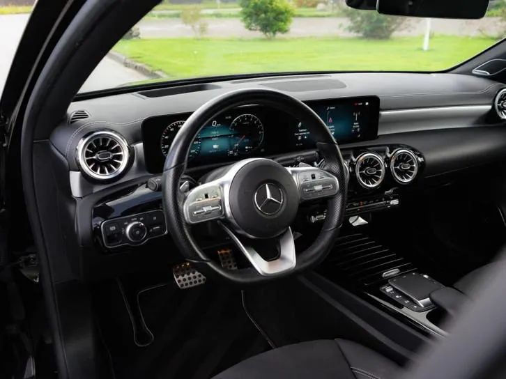 Mercedes-Benz A-Class 2020 photo 3