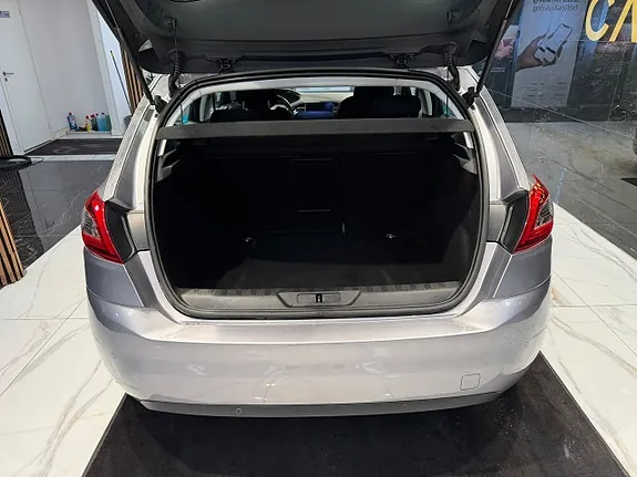 Peugeot 308 2019 photo 5