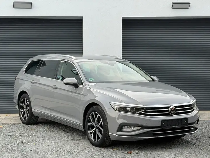 Volkswagen Passat 2023 photo 3