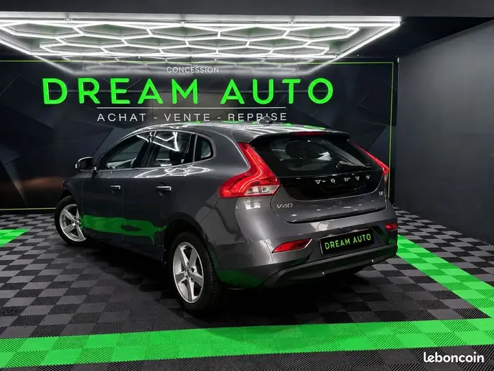 Volvo V40 2013 photo 2