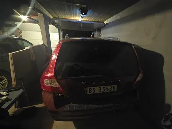 Volvo V70 2009 photo 2