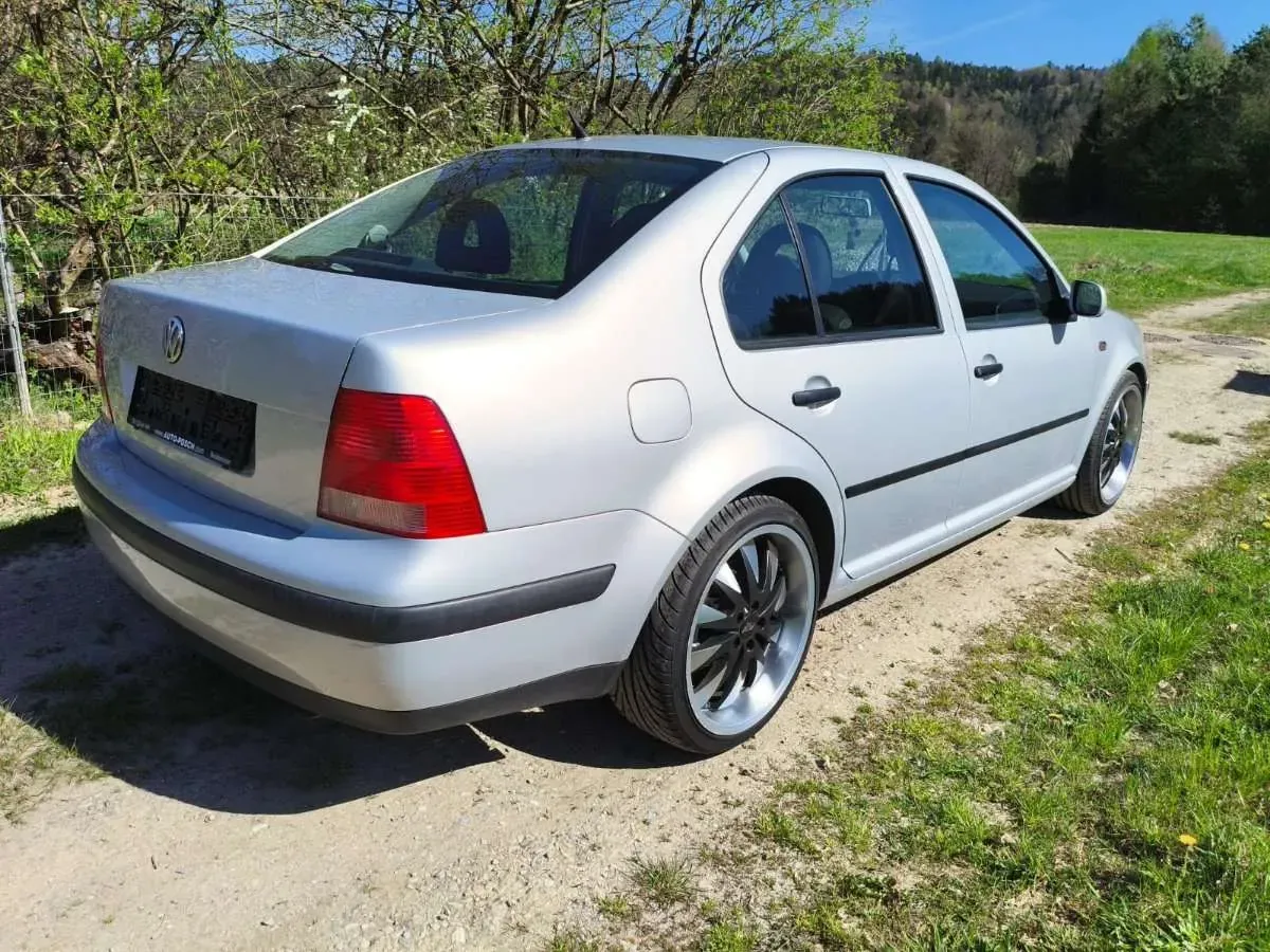 Volkswagen Bora 1999 photo 3