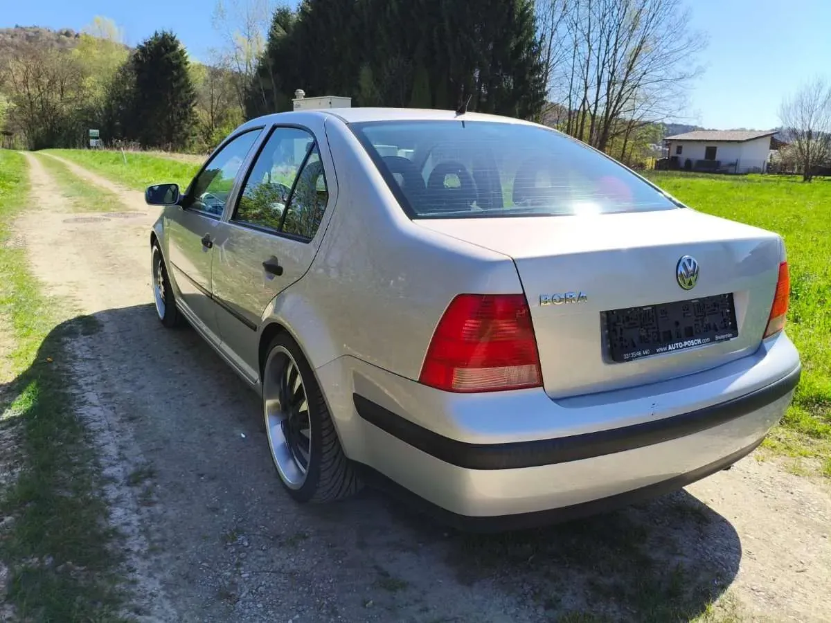 Volkswagen Bora 1999 photo 2