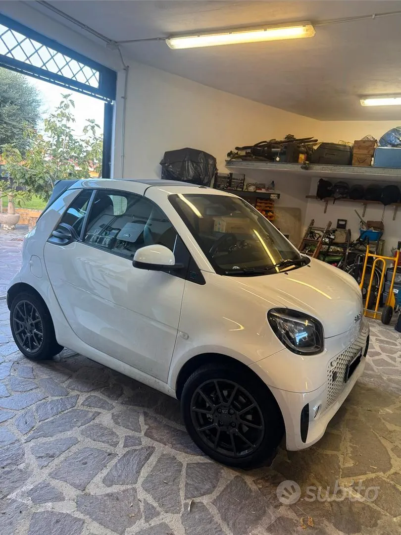 Smart Fortwo 2021 photo 2