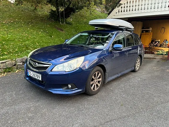 Subaru Legacy 2011 photo 2