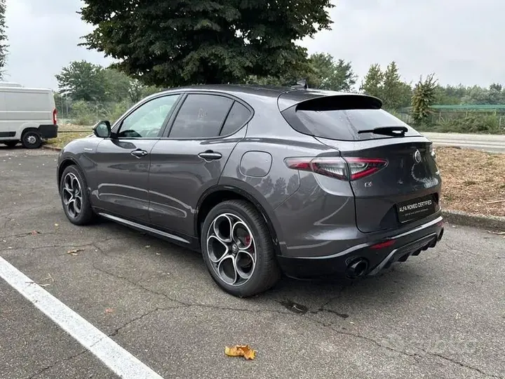 Alfa Romeo Stelvio 2025 photo 3
