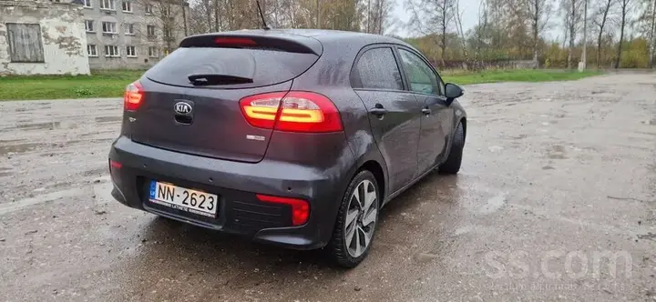 Kia Rio 2015 photo 2