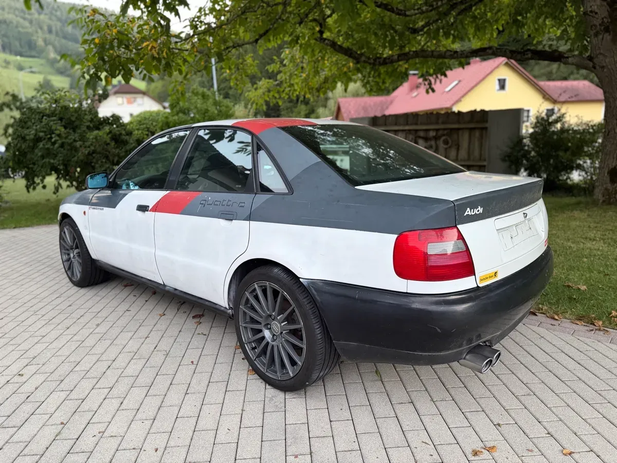 Audi A4 1996 photo 2