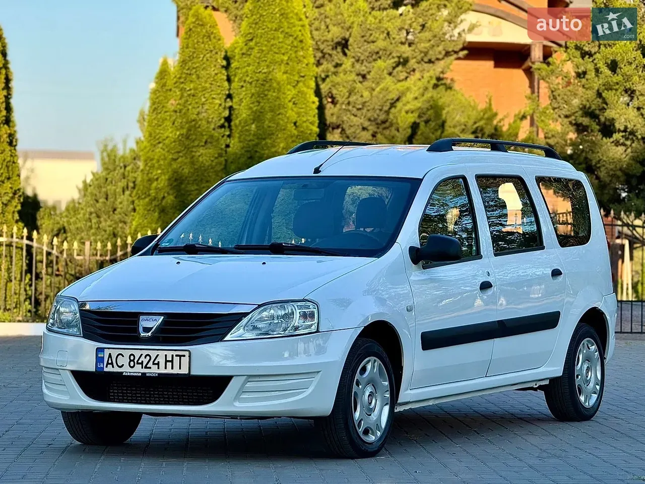 Dacia Logan 2009 photo 3