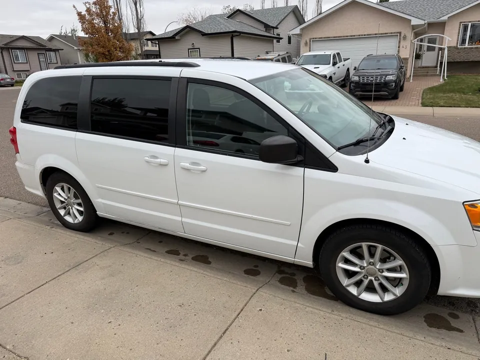 Dodge Caravan 2017 photo 3