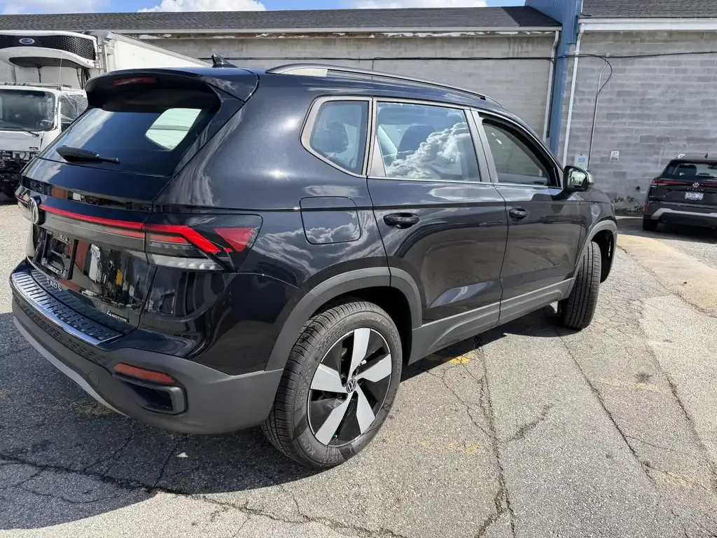 Volkswagen Taos 2026 photo 4
