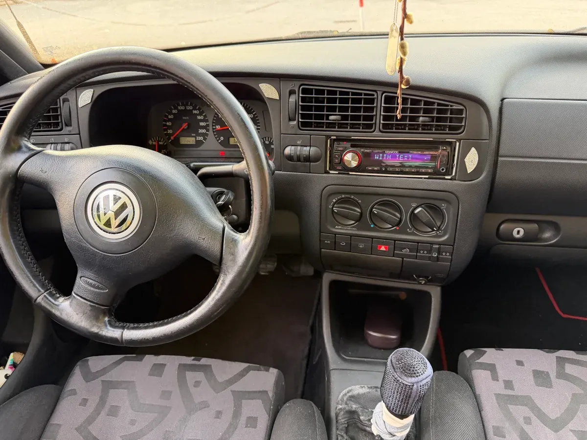 Volkswagen Golf 1998 photo 3